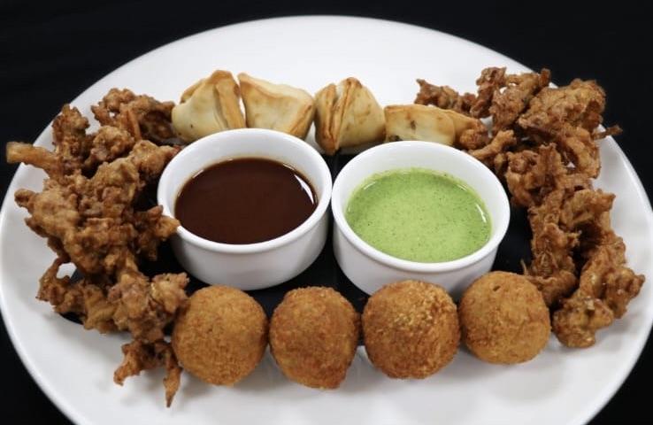 Mixed vegetarian appetizer platter